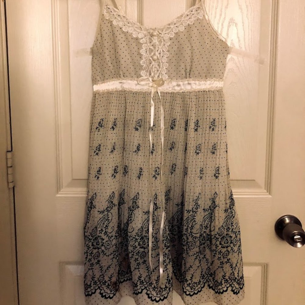 Woman black/white mini dress / top / camisole, L